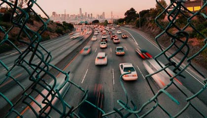 原油今天估计高开低走为主，都开始调解了！特朗普推荐普京作为调解人！