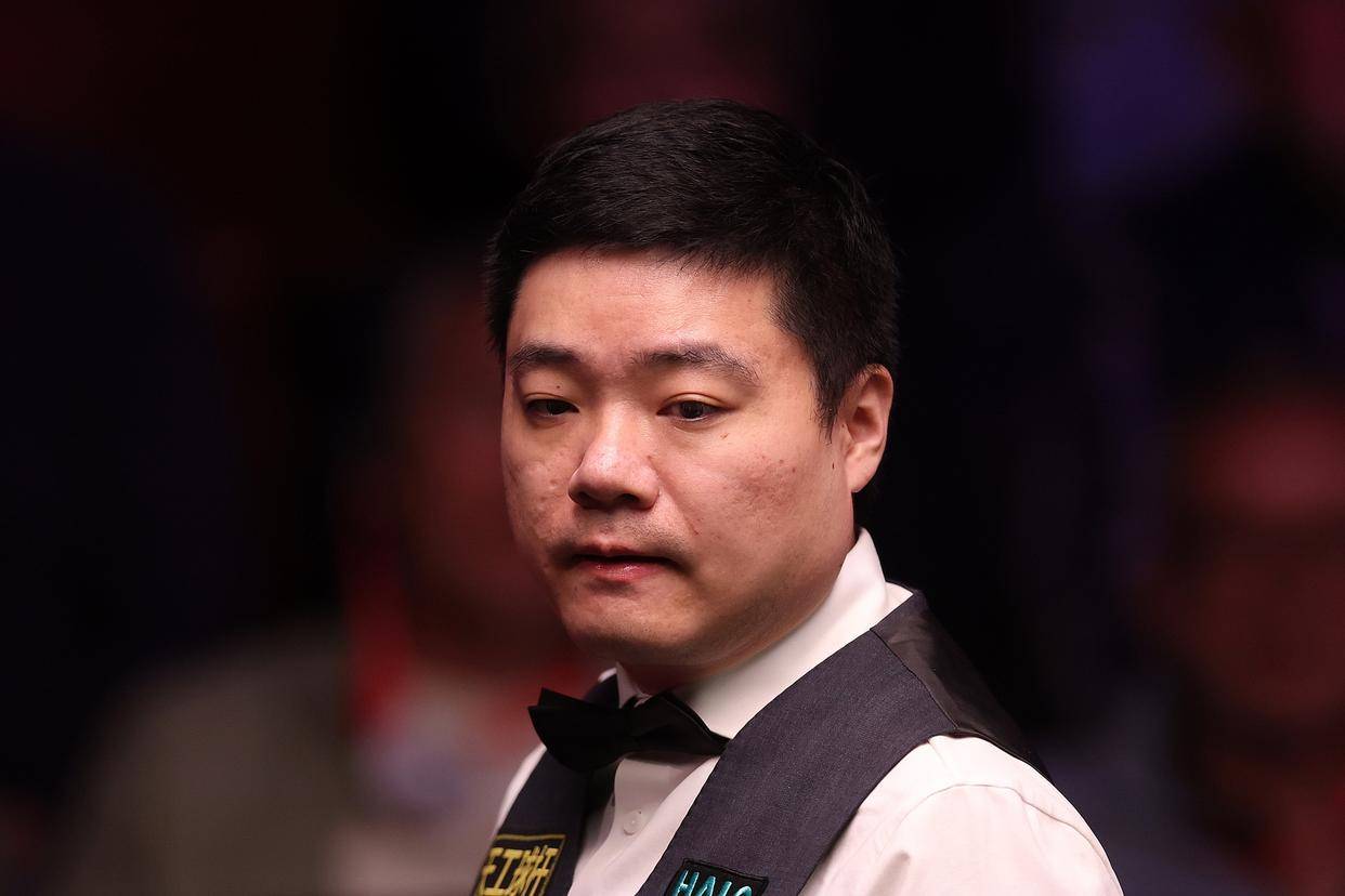 上海大师赛:丁俊晖1-6惨败赵心童,真打不过了,4强决出3席