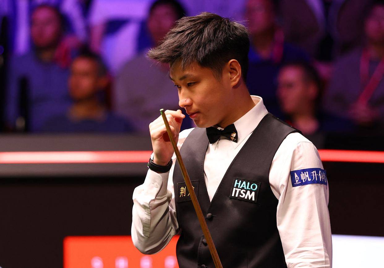 上海大师赛:丁俊晖1-6惨败赵心童,真打不过了,4强决出3席