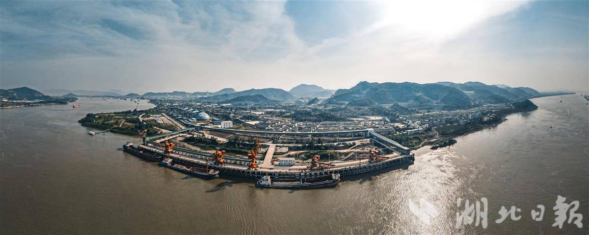 华新水泥股票(华新水泥股票行情)